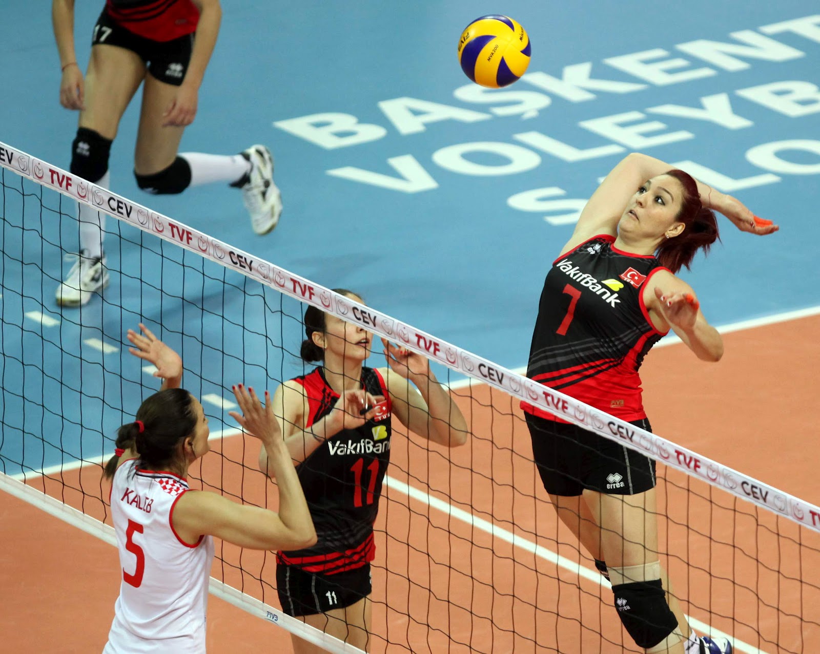 6 madde ile voleybol