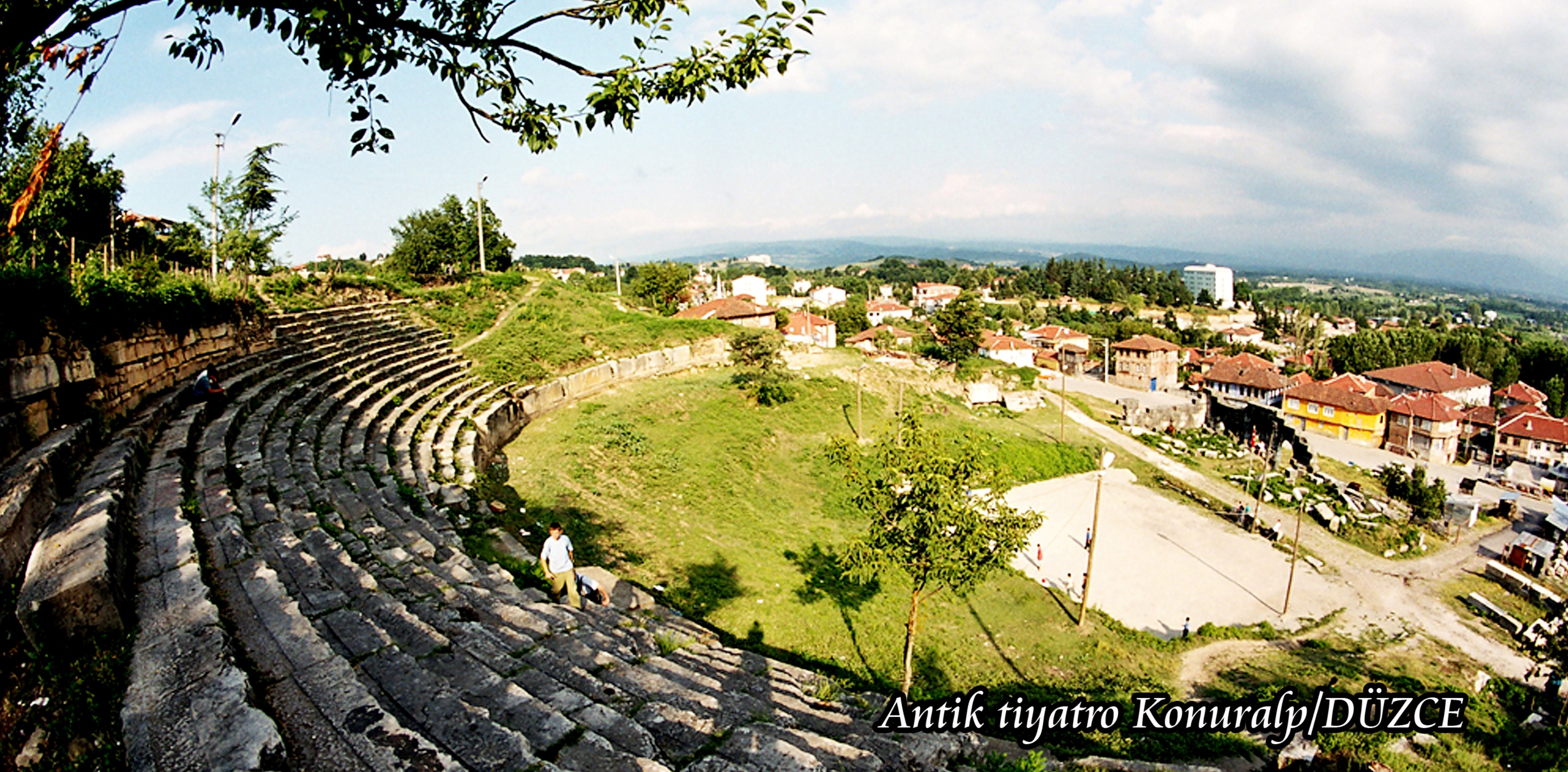 ... tiyatrosu ile Düzce'nin ...