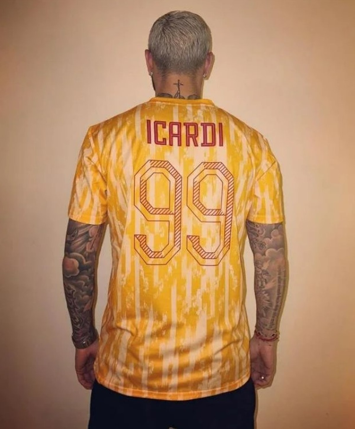 Galatasaray Dan Arjantinli Golc Futbolcu Mauro Icardi Ye Zel Forma