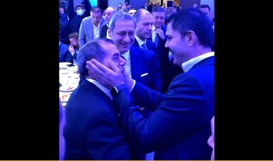 Gazeteci Fatih Altaylıdan Murat Kurum ile Dursun Özbekin Fotoğrafına