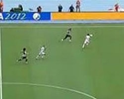 Top Toplayıcı Kız Maç Kazandırdı