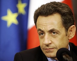 Sarkozy: "Biraz Onuru Olan Susar"