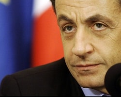 Sarkozy Yine Türkiye'yi Hedef Aldı