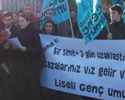 Öğrencilerden Destek Protestosu