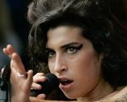 Amy Winehouse Ailesine Servet Bıraktı