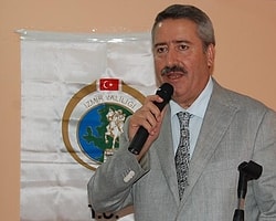 İzmir Valisi, Kardeşine Hayat Verdi