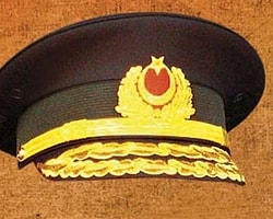 Firari general Dalan'ın yanında