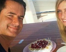 Acun Şeyma Aşkı Facebookta!