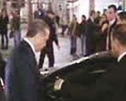 Erdoğan’a ayakkabı fırlatan Kürt: Artık Suriye’ye dönebiliri