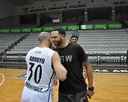 Deron Williams, Beşiktaş Milangaz Arena'yı Ziyaret Etti