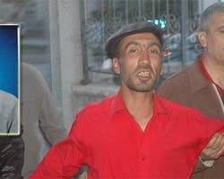 Eşini Sokak Ortasında Öldürdü