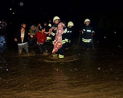 Edirne'de Dere Taştı, 30 Kişi Botlarla Kurtarıldı