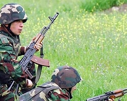 Azerbaycan-Ermenistan Hattında Gerginlik Sürüyor