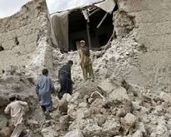 Afganistan Depremi Bir Köyü Yuttu