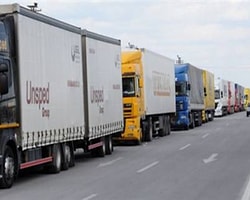 Türk TIR'ları Suriye'ye Alınmadı!