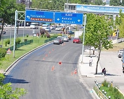 Önce Şerit Çizgilerini Yaptılar, Sonra Da Asfaltını