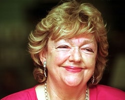 BBC Turkce - Haberler - İrlandalı yazar Maeve Binchy hayatını kaybetti