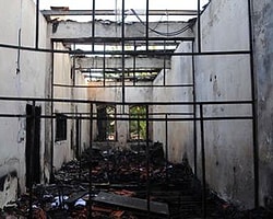 Tarihi Çarşıda 132 Yıllık Taş Bina Yandı