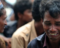 Dış Haberler Myanmarda katliamdan kaçtılar Bangladeşte sele yakalandılar