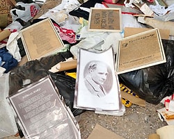 Çöpe atılan Atatürk posteri okula ceza getirdi