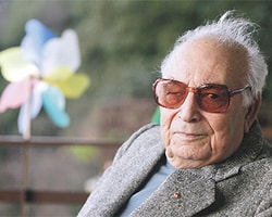 "Nazım Hikmet Barış Ödülü" Yaşar Kemal'in