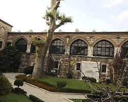 Pargalı'nın Sarayı Çöpe Döndü!