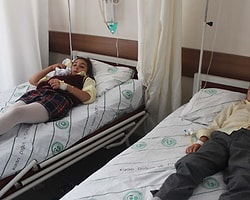 Okulu Basan Arılar 12 Çocuğu Hastanelik Etti