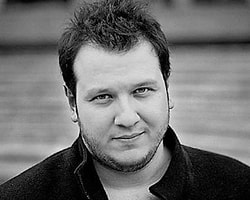 Şahan Gökbakar Twitter`da Aşka Geldi