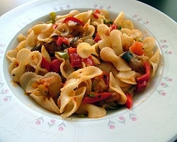 Sebzeli Makarna