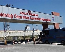 Hapiste Göz Göze Gelmek de Yasak