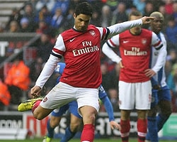 Arsenal Kaptı Kaçtı!