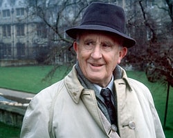 Fantastik Dünyanın Efendisi: J.R.R. Tolkien