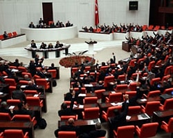2012’De Siyasete Damga Vuran Parti Hangisi Oldu?
