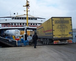 Poyraz Denizde Ulaşımı Durdurdu!