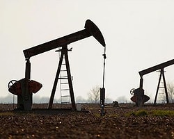 Havalimanından Bile Petrol Fışkırdı