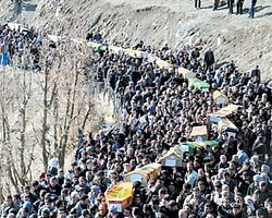Kürt Halkına İhanet Ediyoruz