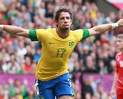 Ve Pato Corinthians'ta...