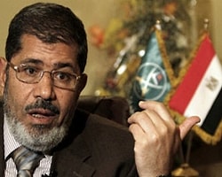 Mursi'nin Danışmanı Uryan, İstifa Etti