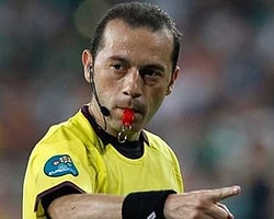 FIFA'dan Cüneyt Çakır'a Konuşma Yasağı!