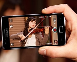 Samsung'dan Sürpriz Telefon: Galaxy S2 Plus