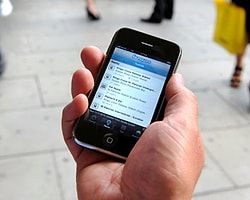 Dikkat! Akıllı Telefonlar Hakkınızda Çok Şey Biliyor Ve Paylaşıyor