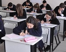 Çocuğu Zayıf Alınca Okul Bastı