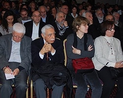 Barışa Omuz Veriyoruz