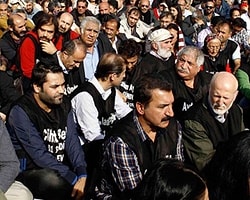 Türk Halkı Soyadından Memnun Mu?