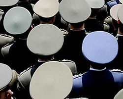 'Alkol Ve Kumara Düşkünlük' Ordudan Atılma Nedeni Oldu