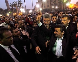 Ahmedinejad'a Saldırı Girişimi