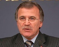Şahin: Türkiye'de Artık Kızların Okumalarını Engelleyenler Cezalandırılıyor