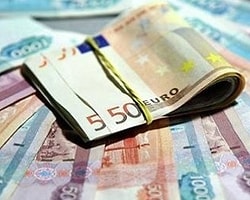 Türk İşçi, Çöpte Bulduğu 2800 Euro'yu Polise Verdi