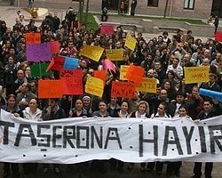 Koç Üniversitesi'nde Gergin Bekleyiş