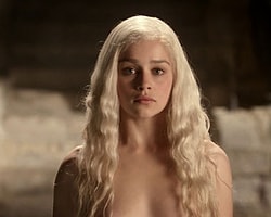 Ejderhaların Annesi, Ateşli Güzel Emilia Clark